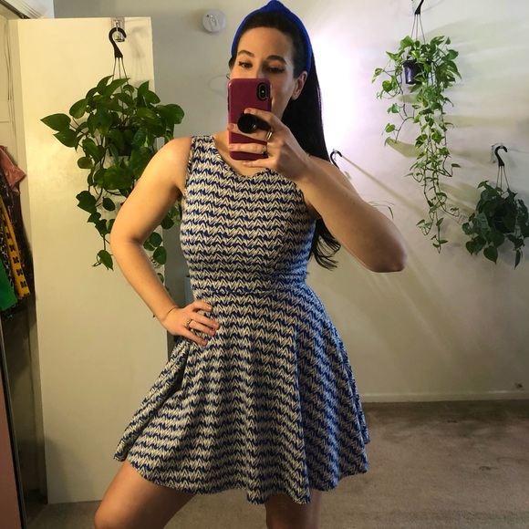 Soprano Dresses & Skirts - EUC Blue & White Printed Fit & Flare Dress Sz M